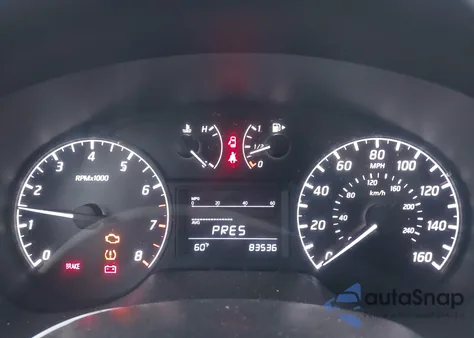 2017 Nissan Sentra S z USA, uszkodzony, nr VIN 3N1AB7AP7HY275646